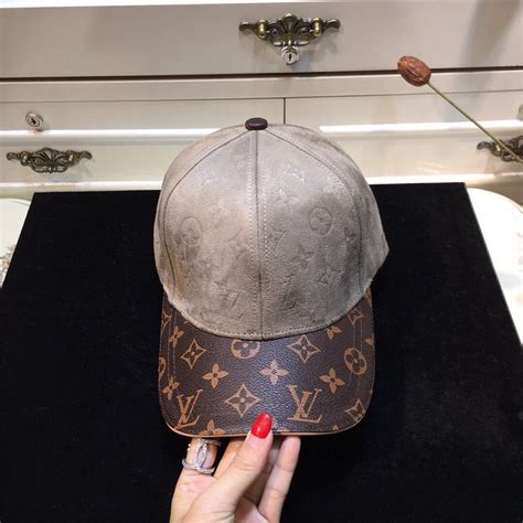 lv mens hat